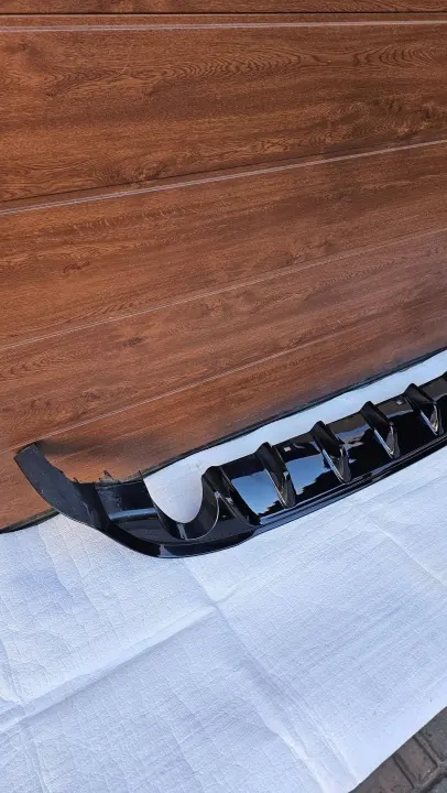 OEM 5G6807568AG Spoiler para-choques difusor - Usado image 3