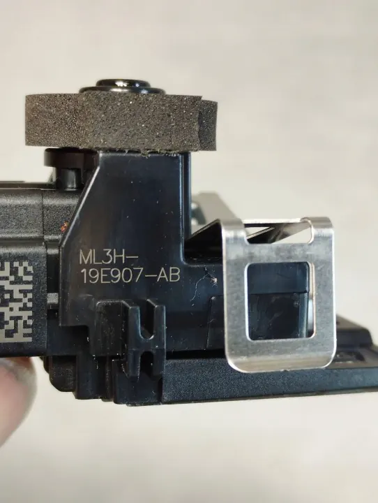 Sisälämpötilasensori ML3H19E907AB VW Amarokille image 3
