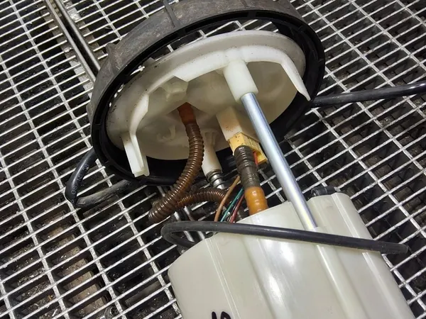 Brandstofpomp Smart ForTwo II 1.0 A4514700094 image 4