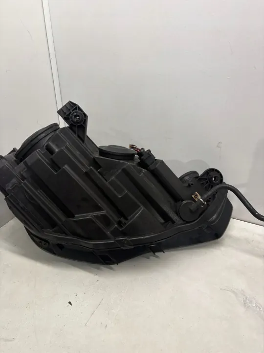 Audi A3 8V3 etuvalo vasen OEM 8V0941003 image 4