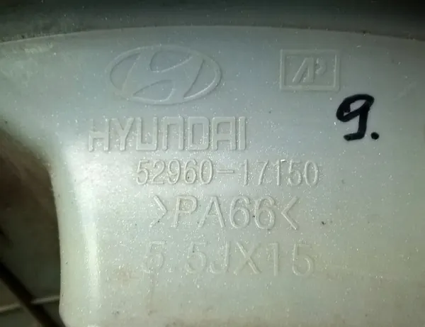 Hyundai i20 i30 Pyöränkansi OEM 52960-17150 15" image 10