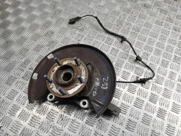 Moyeu de roue avant OEM 13324459 - Opel Astra J 2011 image 2