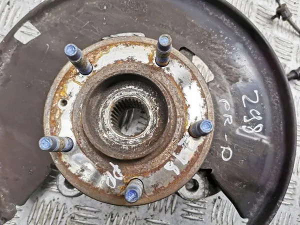 Moyeu de roue avant OEM 13324459 - Opel Astra J 2011 image 5