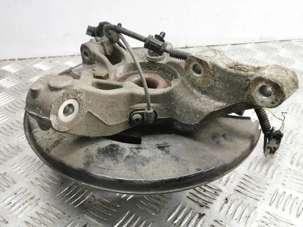 Moyeu de roue avant OEM 13324459 - Opel Astra J 2011 image 7