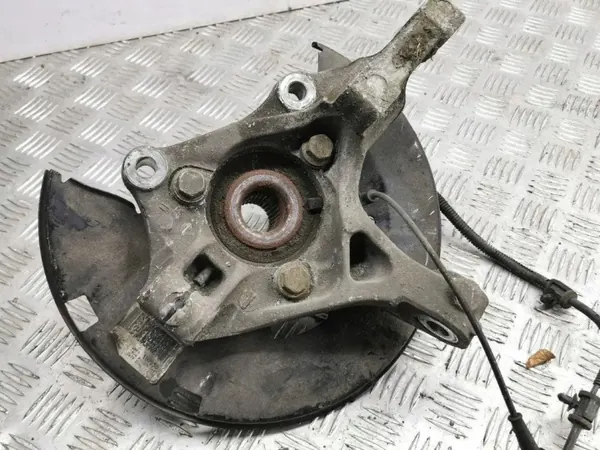 Moyeu de roue avant OEM 13324459 - Opel Astra J 2011 image 8