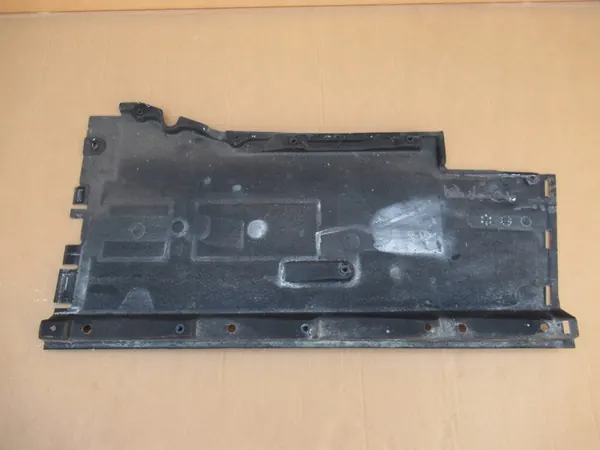 AUDI A7 A6 C7 Protection Sous-Châssis Droit 4G0825208 image 6