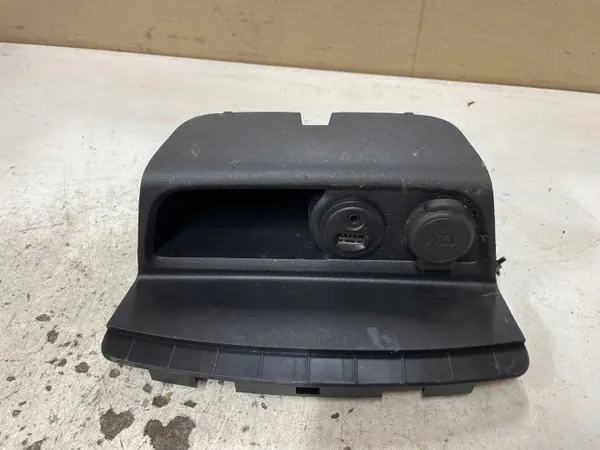 Cendrier OEM 1131227X pour Peugeot 208 1.2L 2013 image 2