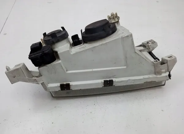 Vasen Etuvalo Skoda Octavia image 4