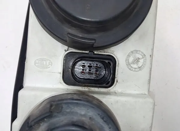 Vasen Etuvalo Skoda Octavia image 6