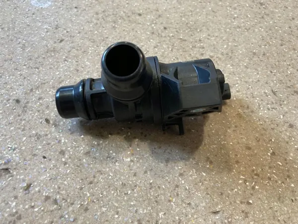 BMW Värmesventil OEM 9896408 - Begagnad OE-Del image 4