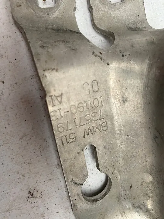 BMW 8 G14 5 G30 Etumonttivarsi Adapter OEM image 2