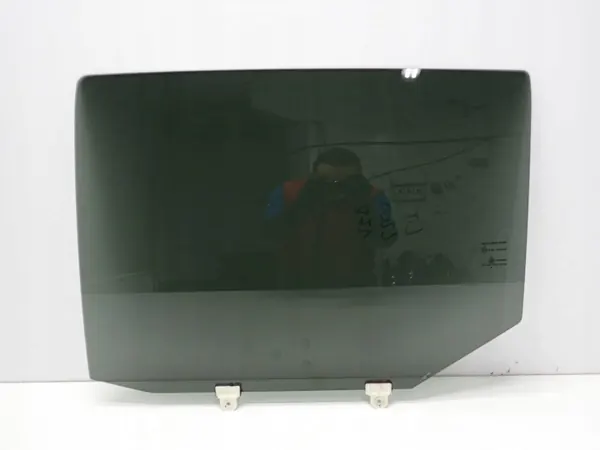 Vidrio puerta trasera izquierda OEM Mitsubishi L200 V 17R image 2