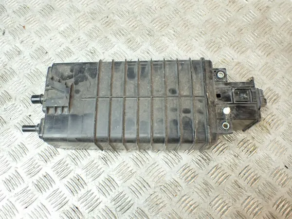 Filtre à Vapeur de Carbone Toyota Sienna XL40 2021- image 2