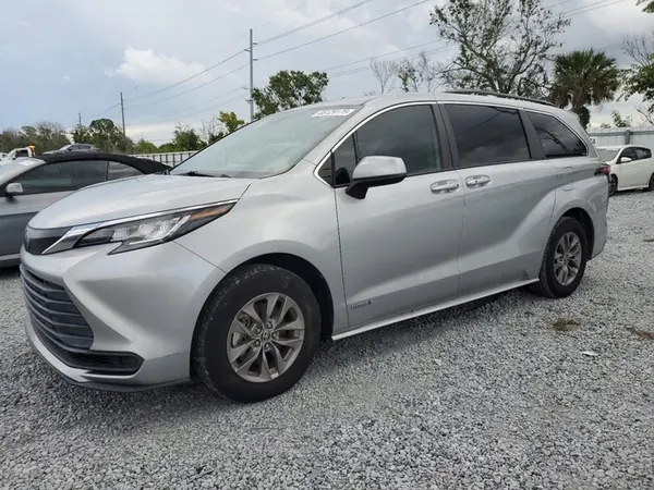 Filtre à Vapeur de Carbone Toyota Sienna XL40 2021- image 4