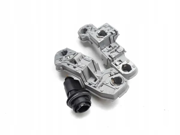 Volvo C30 Rückleuchten-Fassung OEM 27712104 image 10