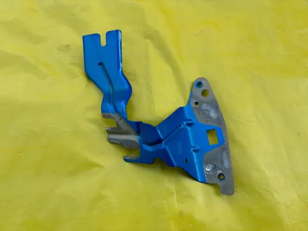 OEM 9827381780 Kotflügelhalter links vorne für Peugeot 208 II image 2
