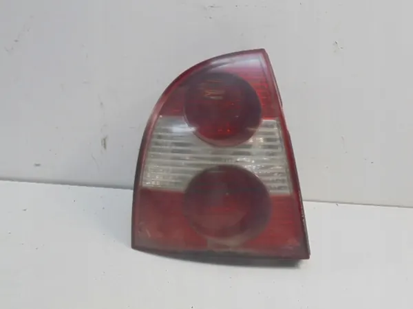 Luz trasera izquierda VW Passat B5 Sedan Lift image 8
