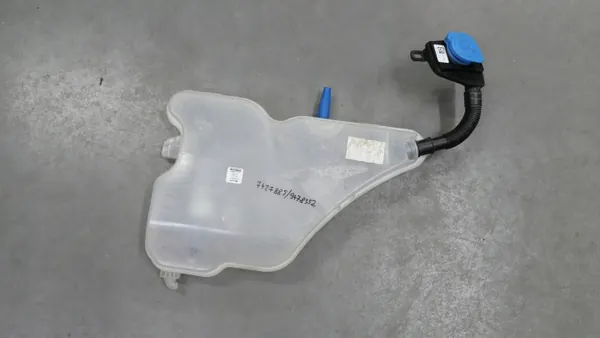 BMW OEM 7427885 9478352 Scheibenwaschbehälter image 2