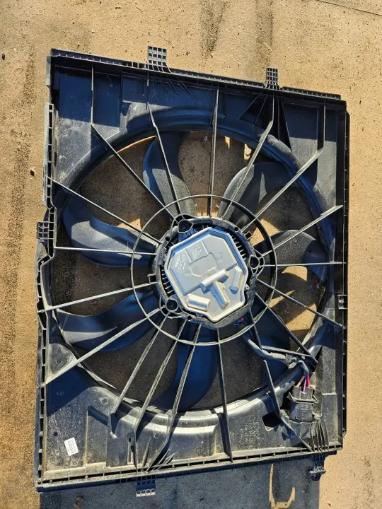 A0999063902 Radiateurventilator Mercedes W253 W213 W447 W238 W205 image 5