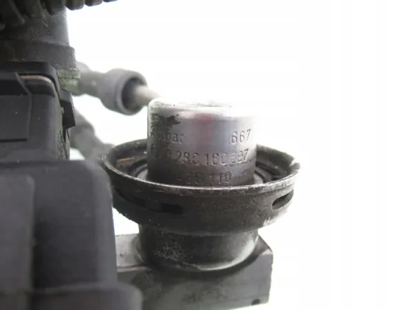 Carril inyector BMW E39 520 OEM 0280160597 image 3