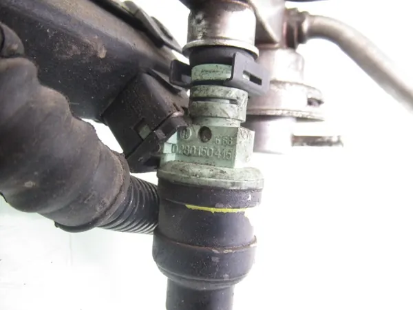 Carril inyector BMW E39 520 OEM 0280160597 image 5