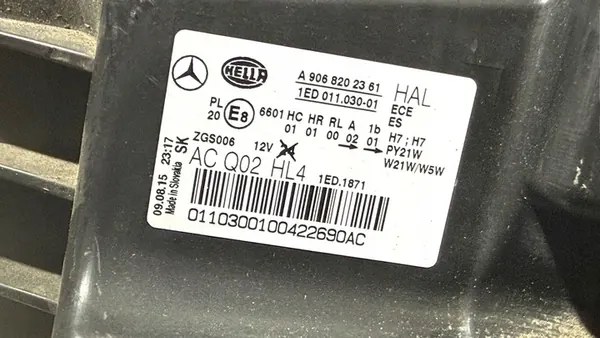 Linker voorlicht Mercedes-Benz Sprinter W906 2017 A9068202361 image 4