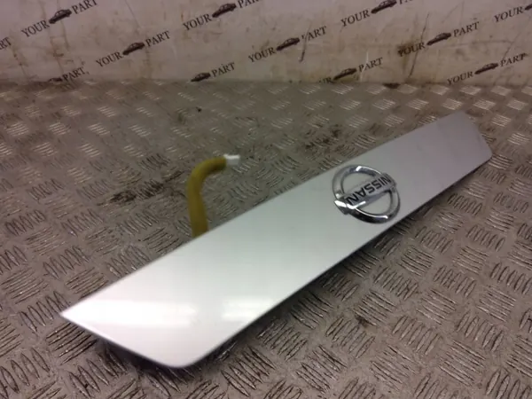Nissan Micra K14 2020 OEM 6383U100 Luz de Matrícula image 5