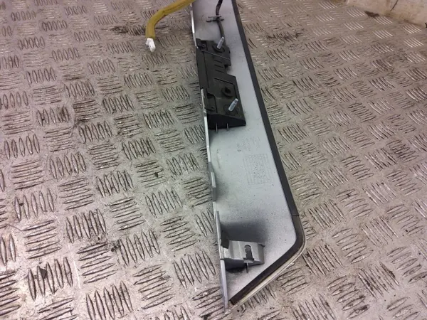 Nissan Micra K14 2020 OEM 6383U100 Luz de Matrícula image 6