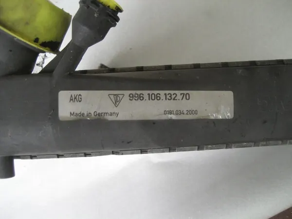 Waterkoeler Porsche 911 Turbo 996 image 2