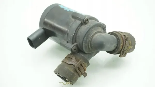 Vattenpump Porsche Cayenne I 4.5 V8 7L0965561D image 2