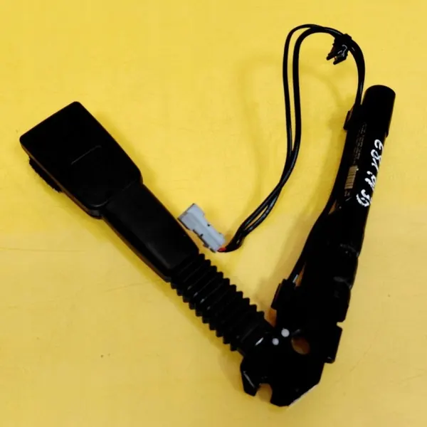 Säkerhetsbältesspänne höger fram OEM DRC98343 BMW image 4
