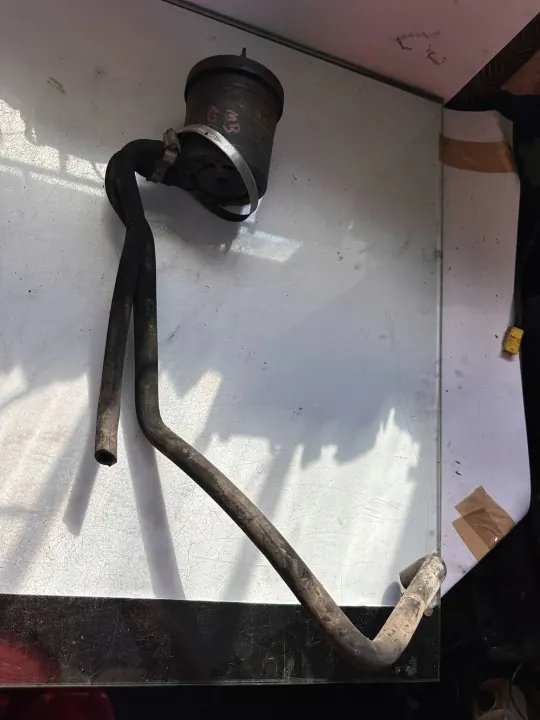 Réservoir direction assistée Mercedes T1 OEM 3094601083 image 2