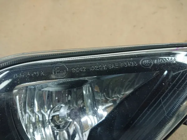 Volkswagen Touareg II 2 7P halógeno direito image 6