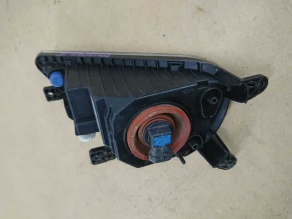 Volkswagen Touareg II 2 7P halógeno direito image 8