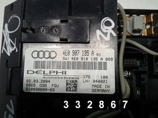 Audi A8 dakverlichtingsconsole OEM AM-332867 image 4