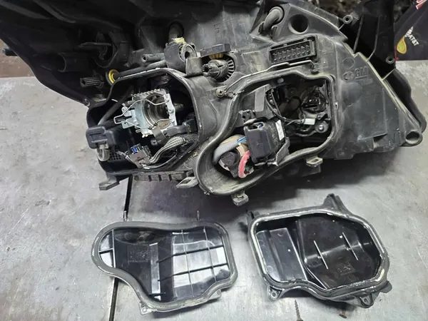 Lámpara Negra Izquierda Opel Vectra C Lift Signum Xenon image 4