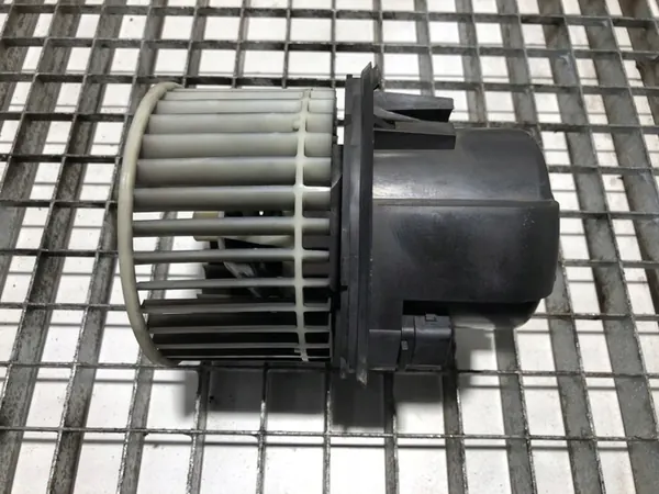 Värmefläkt FORD TRANSIT IV YC1H-18456-CA image 2