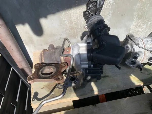 Turbo VW Seat Škoda Audi 1.4 TSI 04E145713P image 4