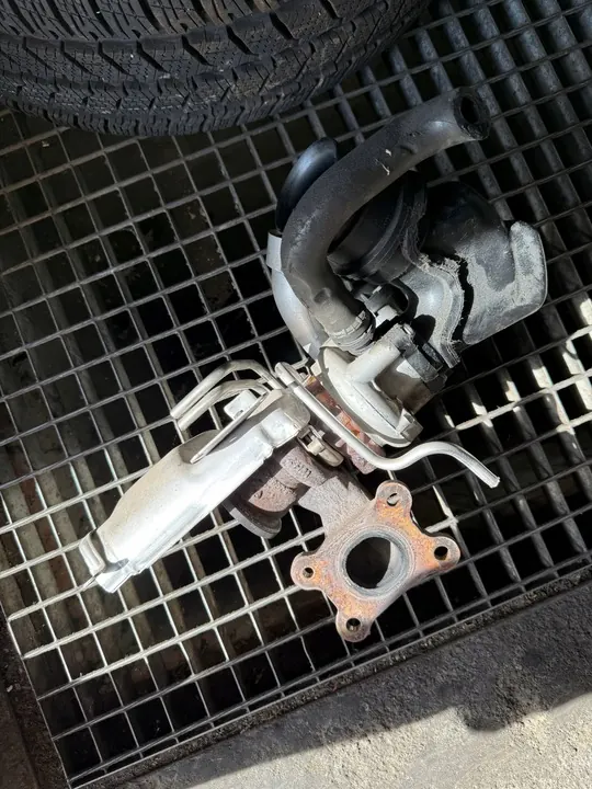 Turbo VW Seat Škoda Audi 1.4 TSI 04E145713P image 7
