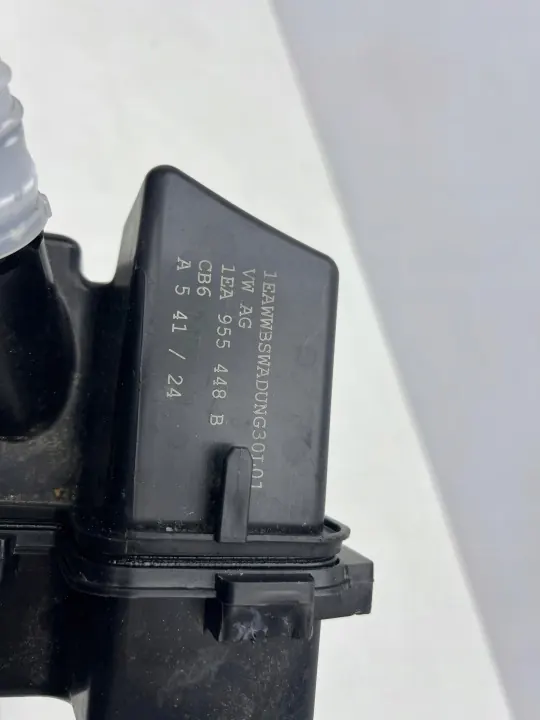 Depósito lavaparabrisas OEM 1EA955448B Ford Capri EV image 3