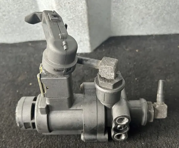 Mercedes-Benz OE A 0009975212 Magnetventil - Begagnad image 3