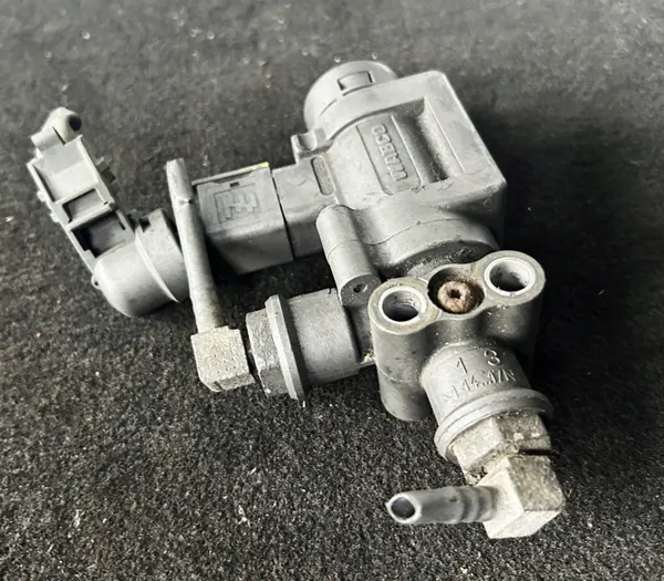 Mercedes-Benz OE A 0009975212 Magnetventil - Begagnad image 5