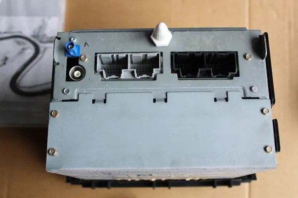 Saab 9-3 Lift II Radio Navigation OEM nawigachajfrbybw2 image 4
