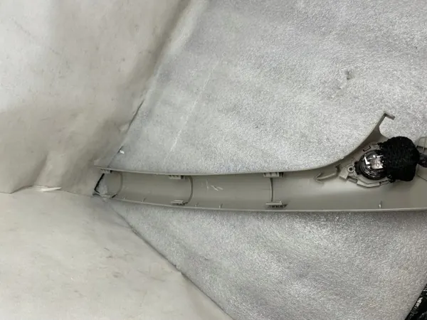 OEM 769121938R Fram Vänster Pelaröverdrag Renault Trafic image 6