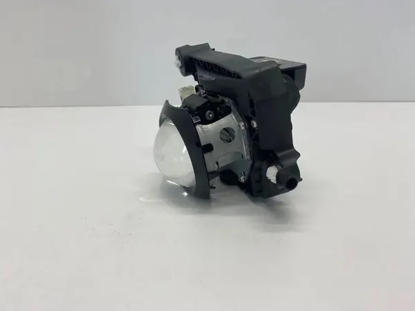 Capa de Farol Dianteiro VW TOUAREG 2012 16254410 image 3