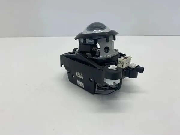 Capa de Farol Dianteiro VW TOUAREG 2012 16254410 image 9