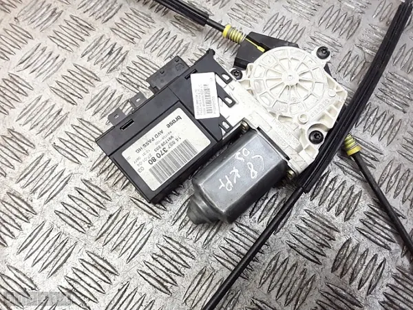 Citroen C8 Fönsterregulator OEM 1488737080 Begagnad image 4