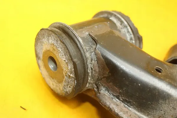 Braccio di Controllo Posteriore Destro Audi A6 C6 image 4