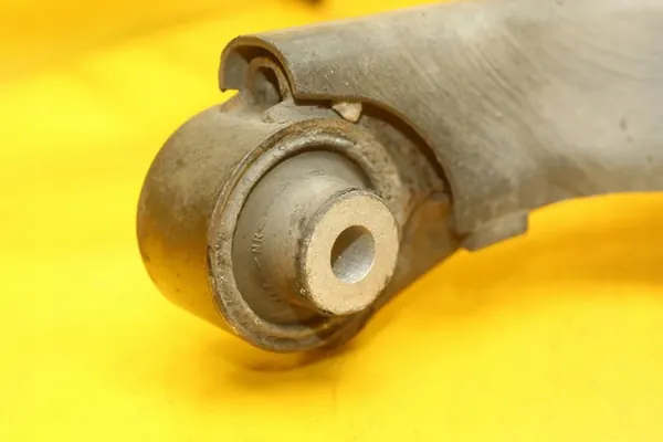 Braccio di Controllo Posteriore Destro Audi A6 C6 image 7