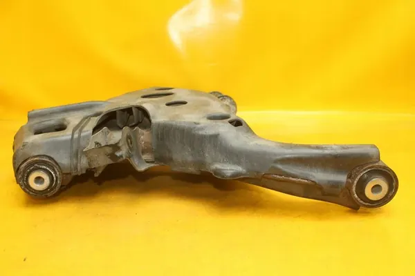 Braccio di Controllo Posteriore Destro Audi A6 C6 image 9